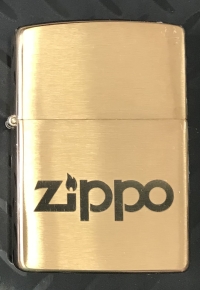 204 B_Z Logo1 Зажигалка ZIPPO с покрытием Brushed Brass, латунь/сталь, золотистая, матовая, 38x13x57 мм